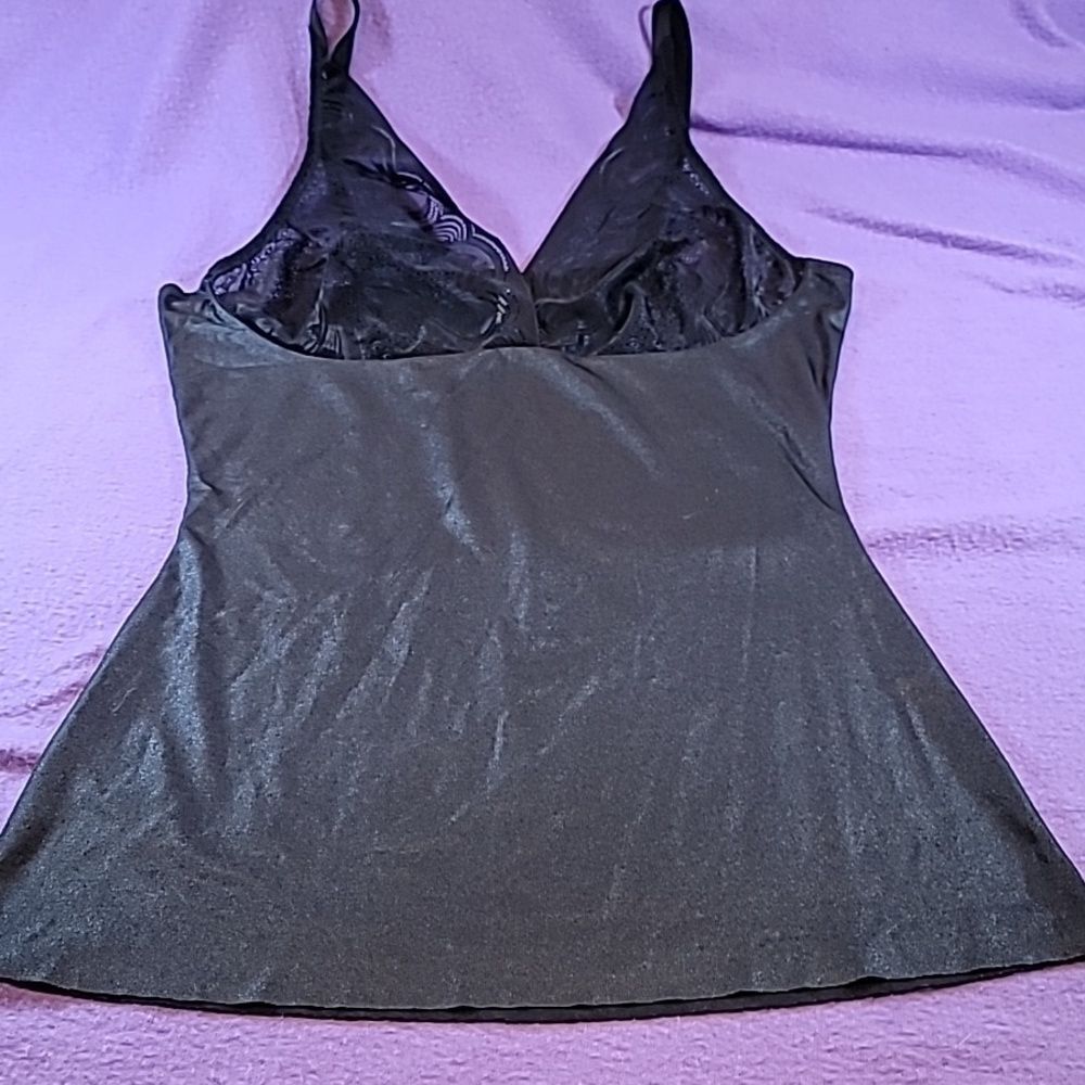 0766. EUC ~ Flexees ~ XL ~ One of the Best Camisoles ~